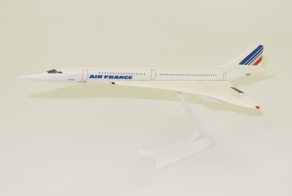 PPC 101071 1:250 Concorde Air France F-BTSD Plastic Push-Fit with stand