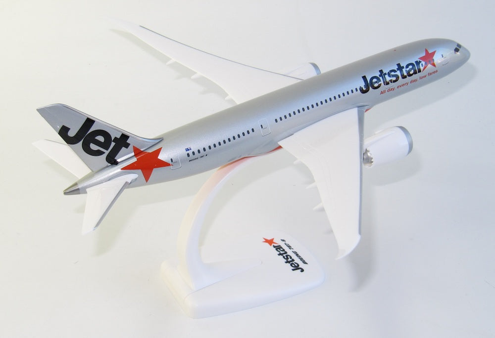 PPC 220907 1:200 Boeing 787-8 Dreamliner Jetstar Plastic Push-Fit with stand