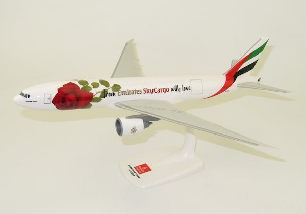 PPC 221423 1:200 Boeing 777-200F Emirates SkyCargo Valentine Plastic Push-Fit
