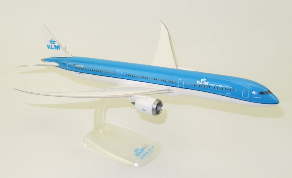 PPC 221898 1:200 Boeing 787-10 Dreamliner KLM PH-BKC Plastic Push-Fit with stand