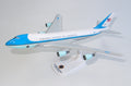 PPC 222956 1:250 Boeing 747-200 Air Force One 28000 Plastic Push-Fit with stand