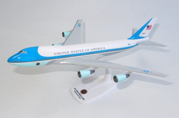 PPC 222956 1:250 Boeing 747-200 Air Force One 28000 Plastic Push-Fit with stand