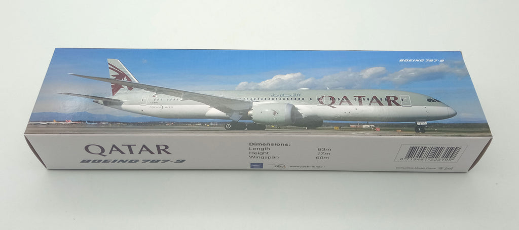 PPC 223199 1:200 Boeing 787-9 Dreamliner Qatar Airways A7-BHH Plastic Push-Fit with stand