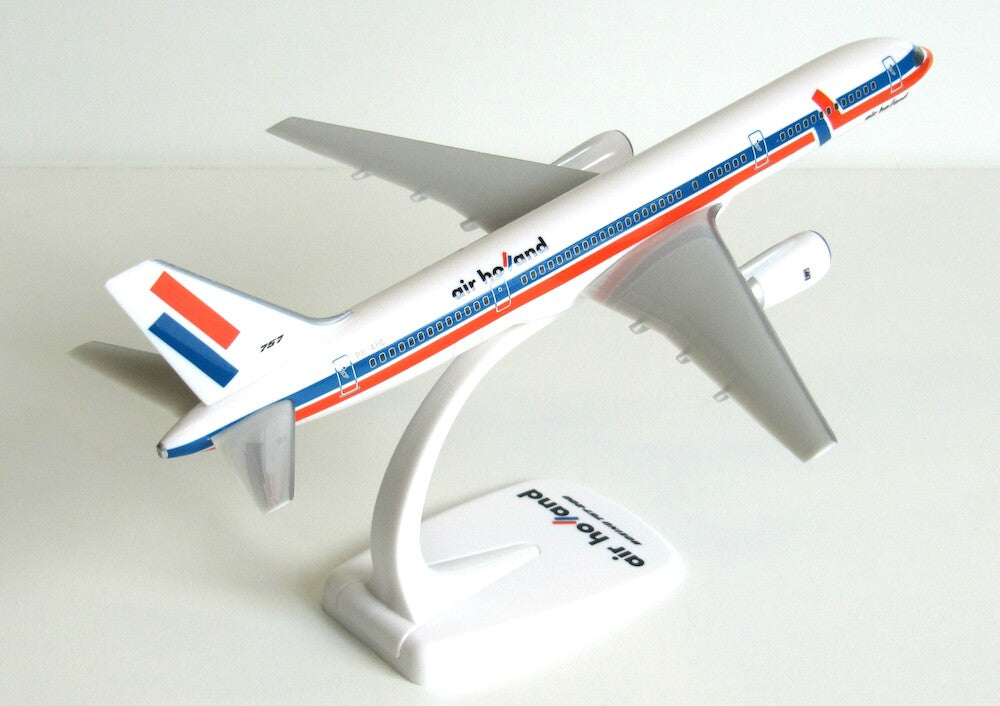 PPC 223342 1:200 Boeing 757-200 Air Holland PH-AHE Plastic Push-Fit