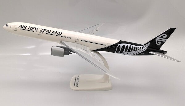 PPC 223557 1:200 Boeing 777-300ER Air New Zealand ZK-OKR Plastic Push-Fit