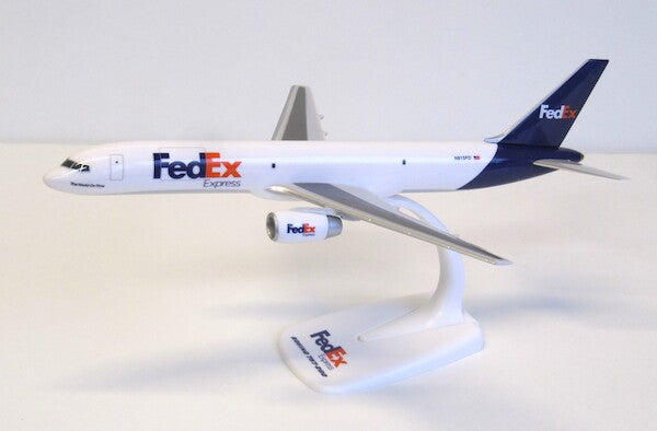 PPC 223977 1:200 Boeing 757-200 FedEx N915FD Plastic Push-Fit