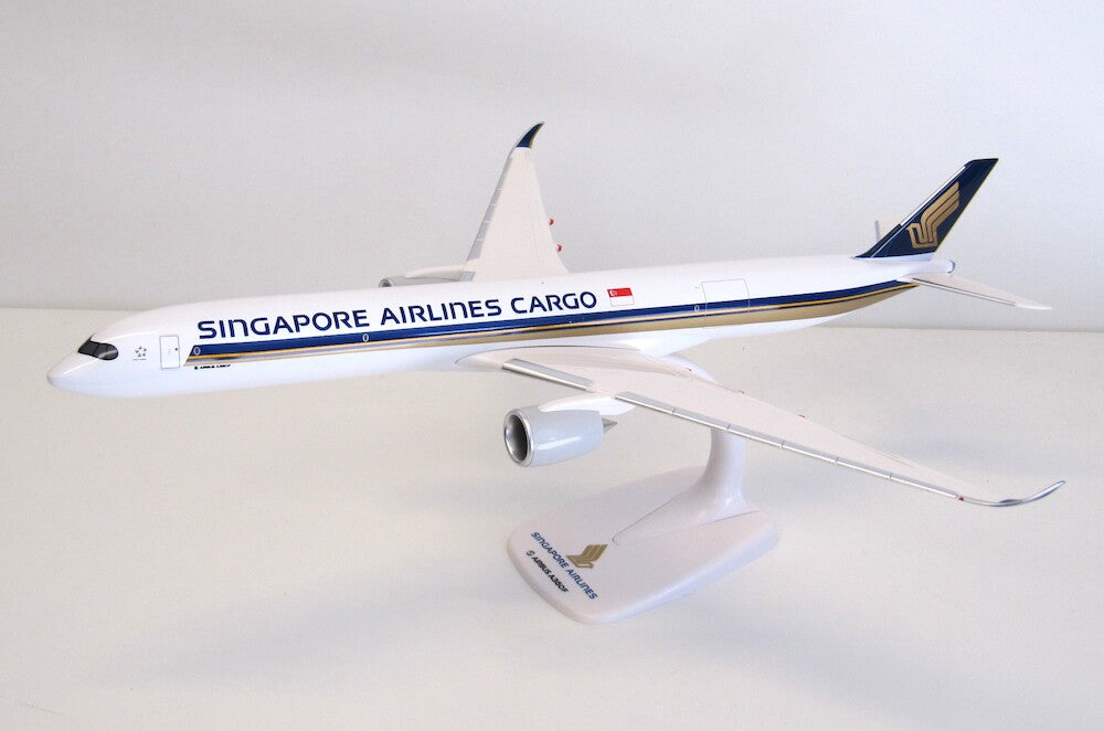 PPC 224431 1:200 Airbus A350F Singapore Airlines Cargo Plastic Push-Fit