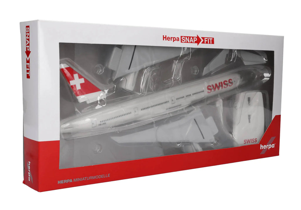 Herpa Wings 610698-001 1:200 Boeing 777-300ER Swiss International Snap-Fit