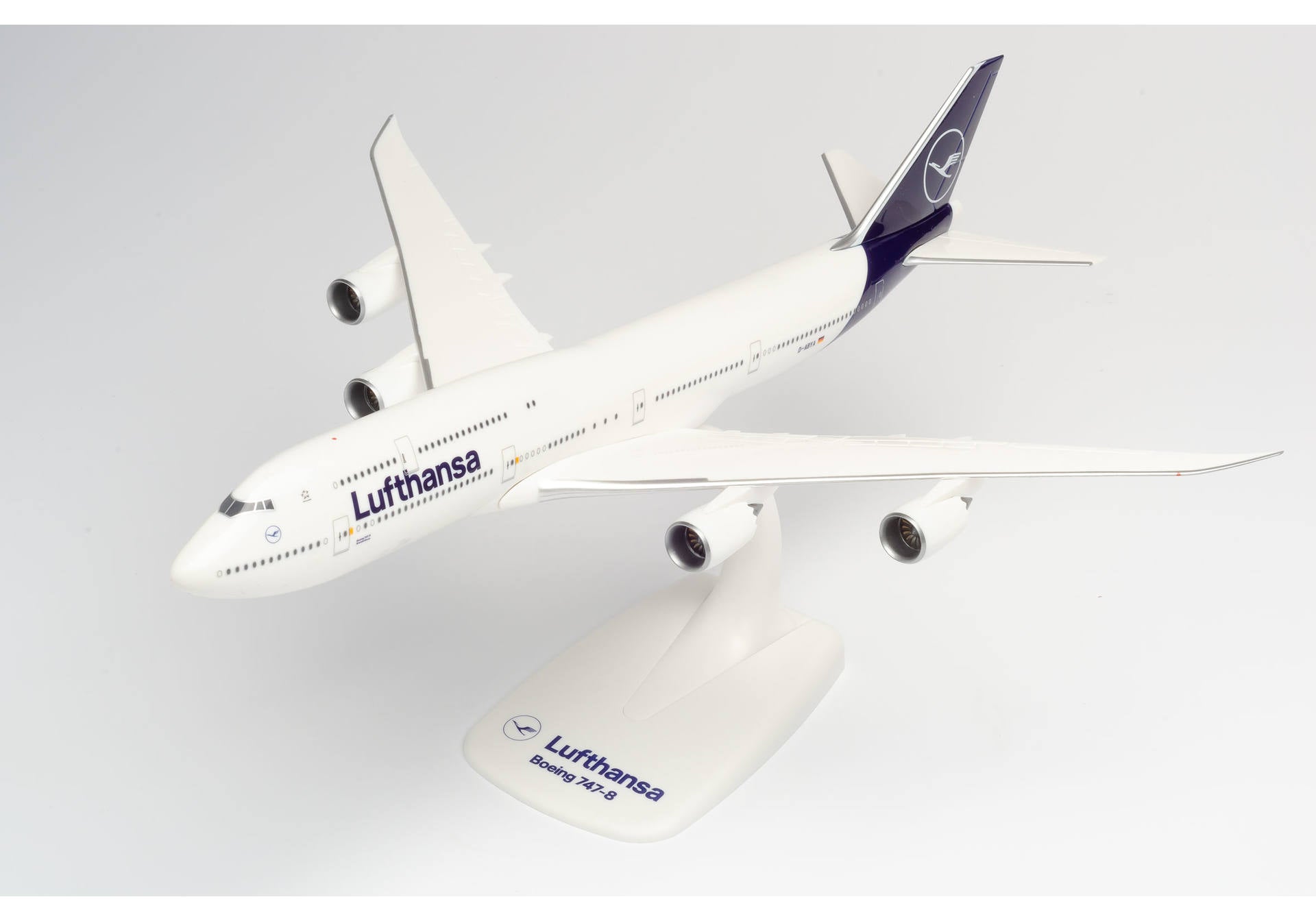 Herpa Wings 611930 1:250 Lufthansa Boeing 747-8 D-ABYA Brandenburg Snap-Fit