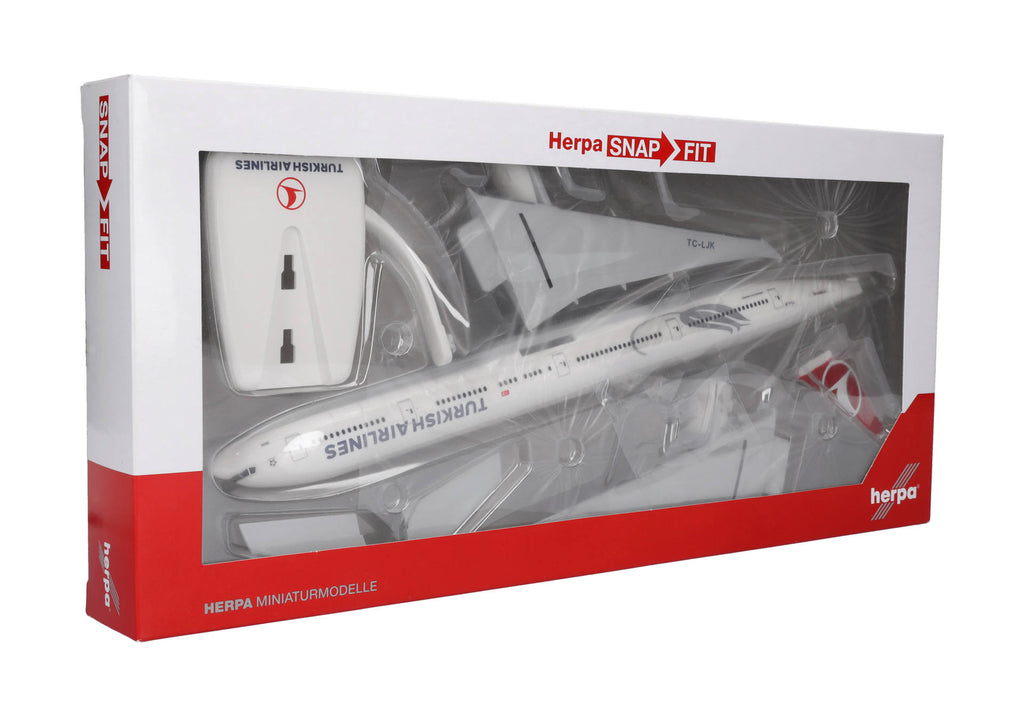 Herpa Wings 613057 1:200 Boeing 777-300ER Turkish Airlines TC-LJK Snap-Fit