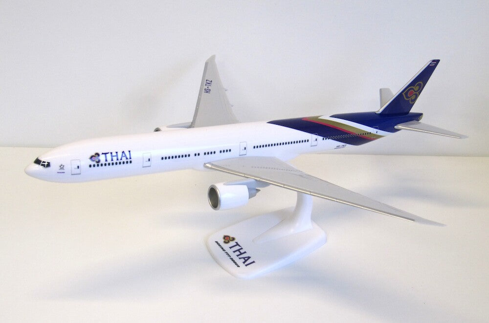 PPC 223731 1:200 Boeing 777-300ER Thai HS-TKZ Plastic Push-Fit
