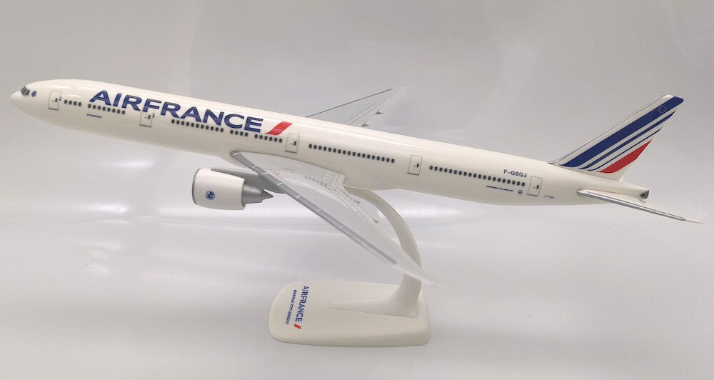 PPC 223847 1:200 Boeing 777-300ER Air France F-GSQJ Plastic Push-Fit