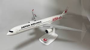 PPC 224653 1:200 Airbus A350-1000 JAL Japan Airlines JA01WJ Plastic Push-Fit