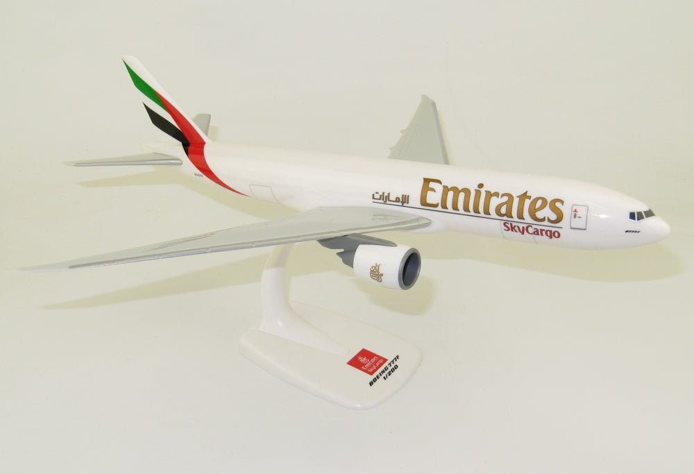 PPC 701197 1:200 Boeing 777-200F Emirates Cargo A6-EFH Plastic Push-Fit