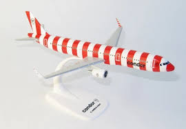 PPC A321NEOPASSION 1:200 Airbus A321neo Condor "Passion" Plastic Push-Fit