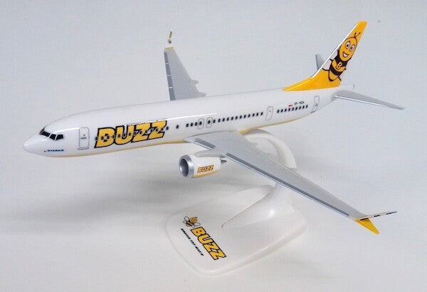 PPC 222864 1:200 Boeing 737 MAX 8 Buzz SP-RZA Plastic Push-Fit with stand